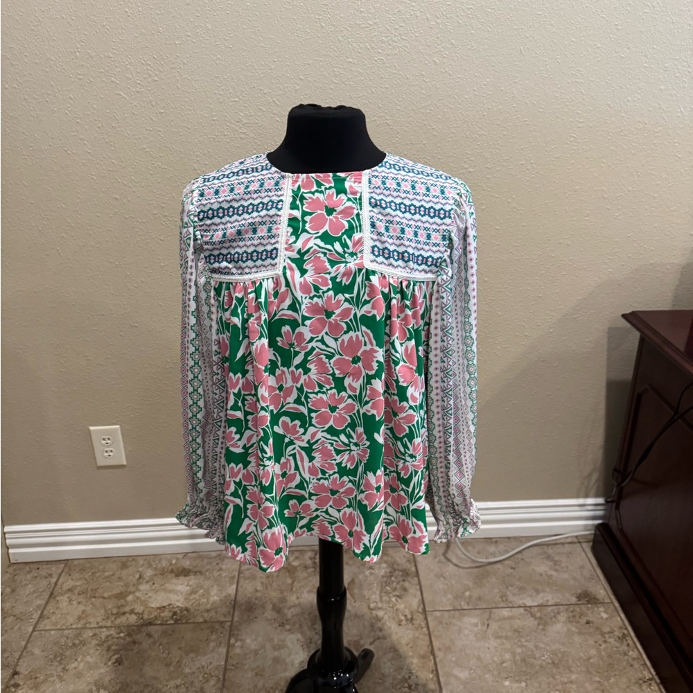 Davi & Dani Floral Green and Pink Women's Top